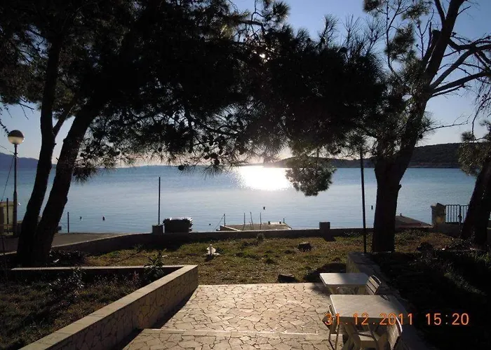 Seaside Dunka Martinšćica
